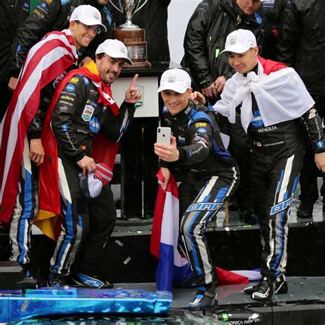 Fernando Alonso anchors victory in first Rolex 24 stopped for rain